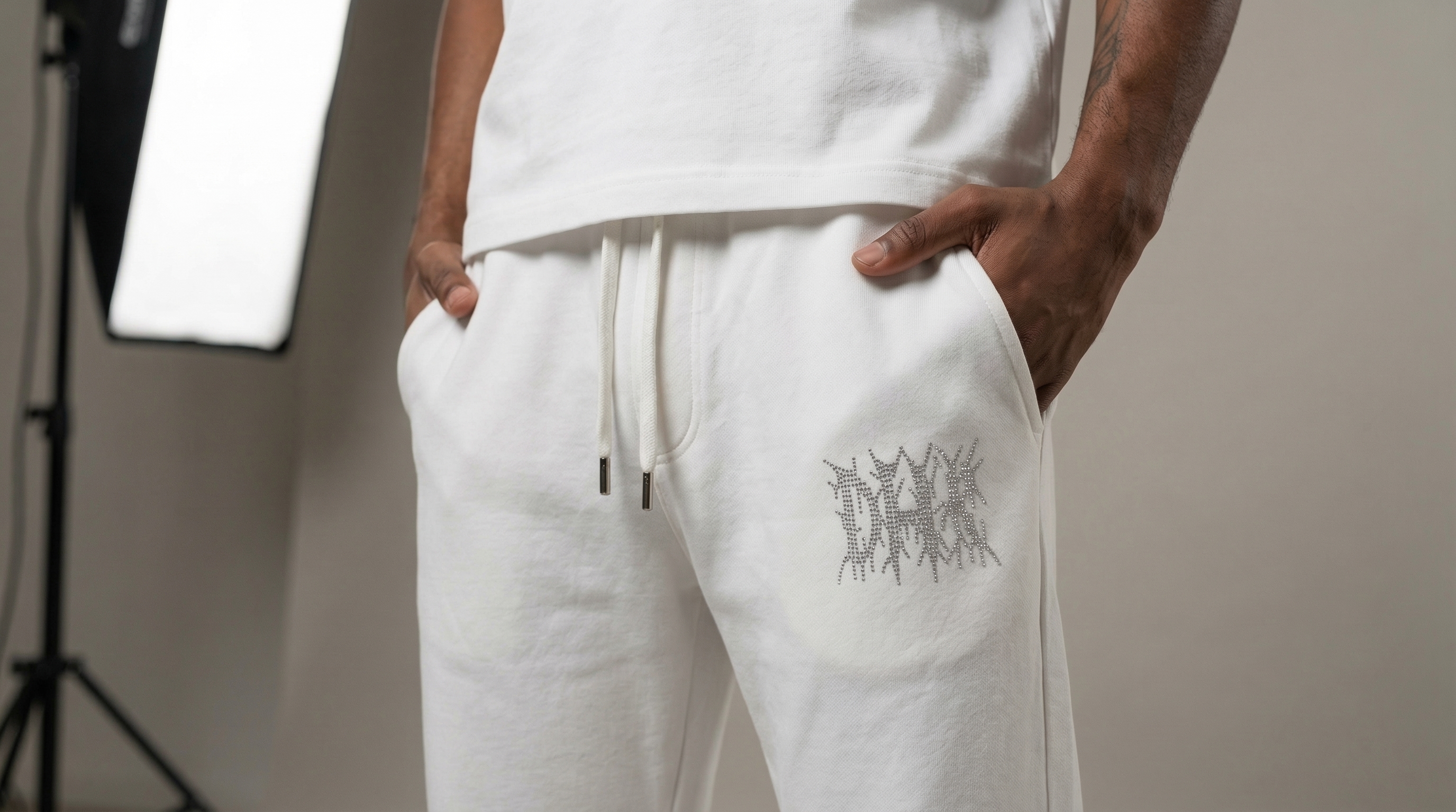 DHK white shirt alternate display image